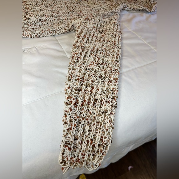 Zip up sweater with hood - Picture 3 of 4